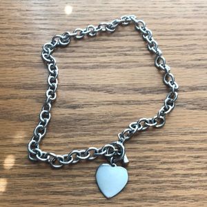 Silver heart necklace.